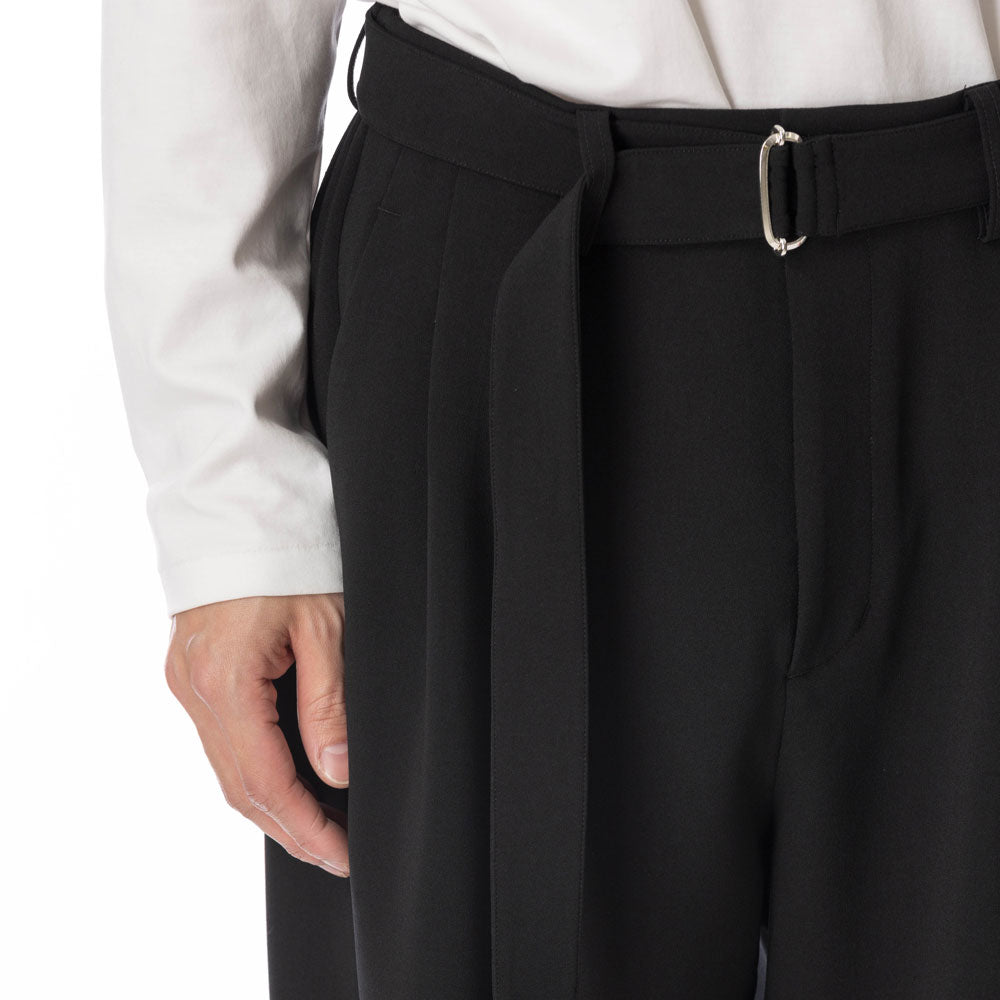 PE STRETCH DOUBLE CLOTH BELTED TAPERED FIT TROUSERS