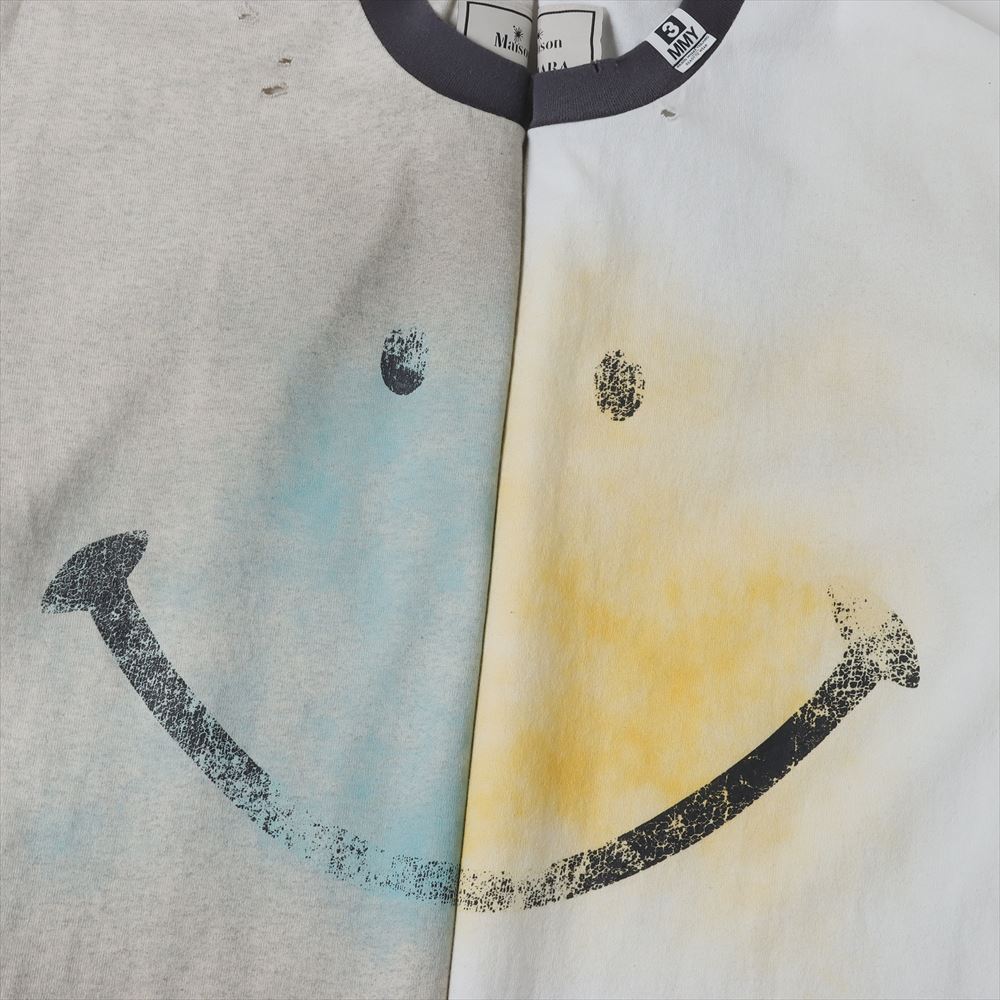 SMILY FACE PRINTED DISTRESSED TEE