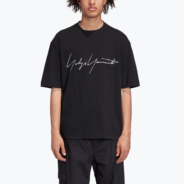 M DISTRESSED SIGNATURE SS TEE - Y-3 「Area」