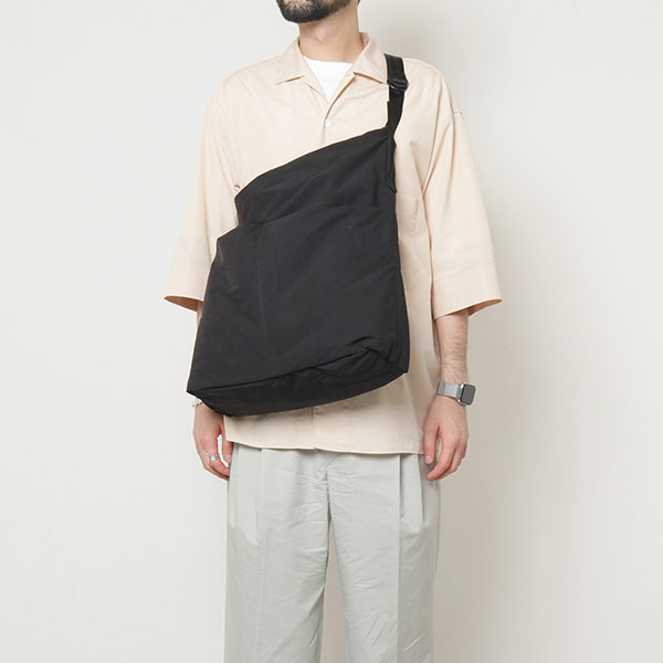 SHOULDER BAG (M)